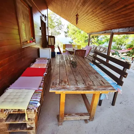 בית נופש The Mouflon House Pedoulas ניקוסיה